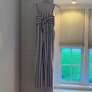 super cute tie jump suit